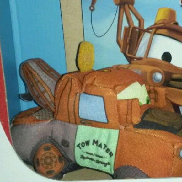 Disney Play Sound Book TOW MATER SPANISH Disney PIXAR Cars INCLUDES PLUSH TOY NW - Picture 3 of 4